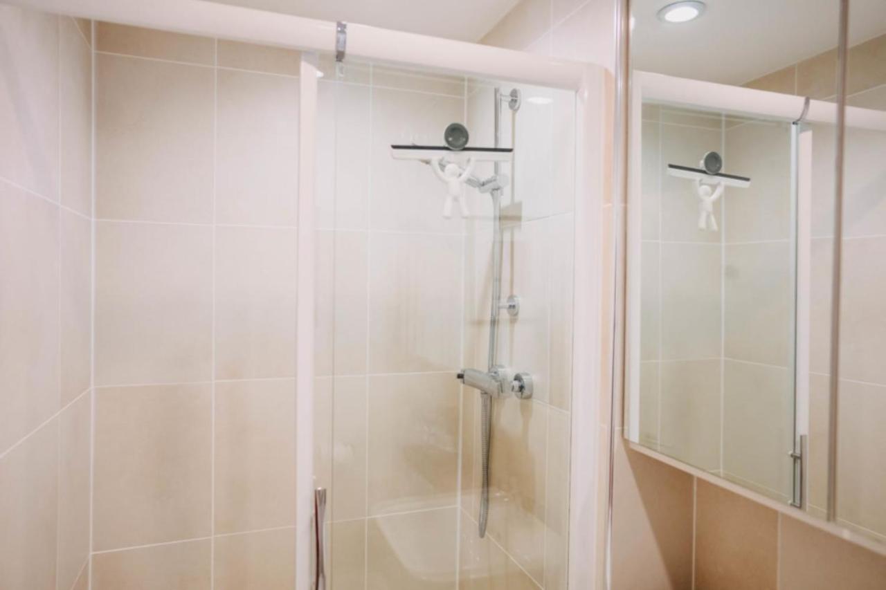 Sunset Waves Sea View Apartment Featuring Panoramic Views & Parking New Quay エクステリア 写真